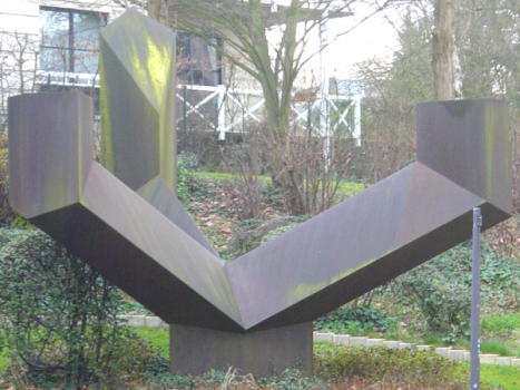 Sculpture contemporaine par Jacques Moeschal