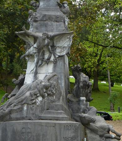 Monument aux Morts, par Jules Jourdain
